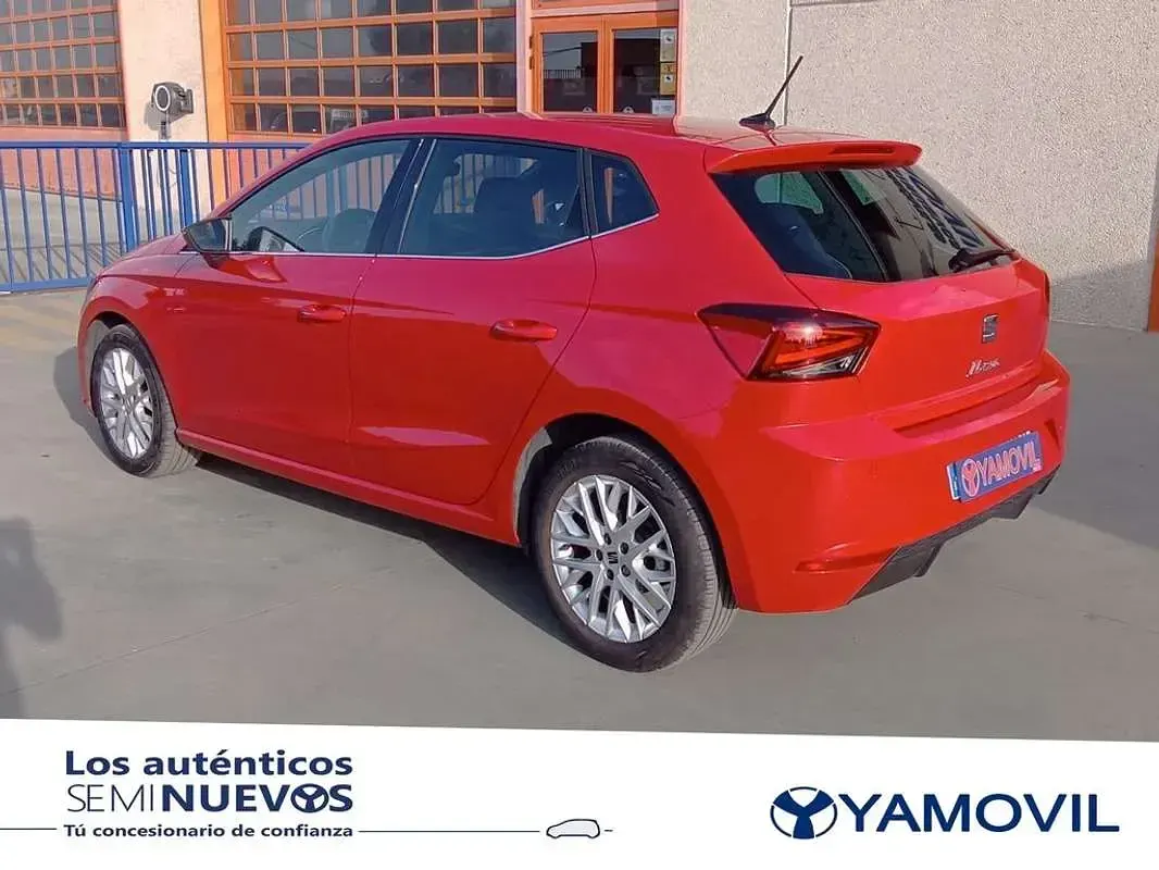 Usado Seat Ibiza 116 CV (85 kW) 2024 Rojo Utilitario