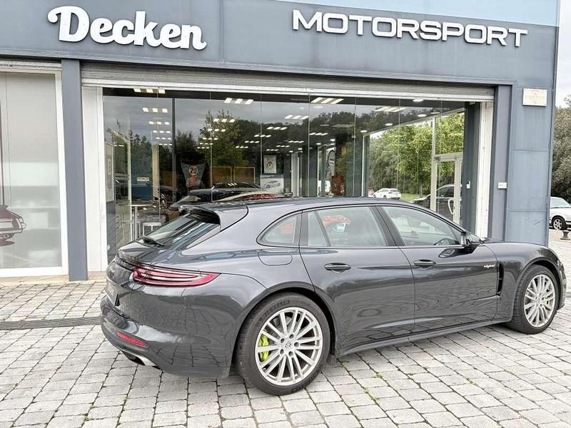 Begagnad Porsche Panamera 4 462 HK (339 kW) 2018 Grå Sedan