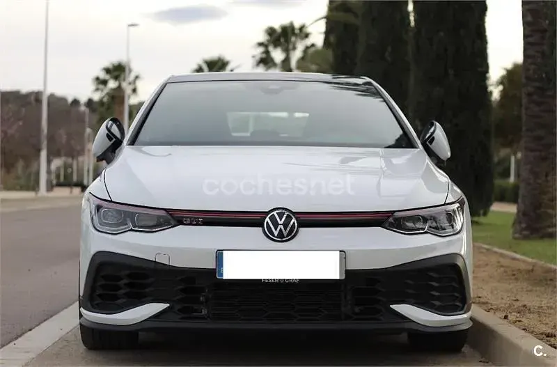 Usado VW Golf VII GTI Clubsport 301 CV (221 kW) 2021 Blanco Utilitario