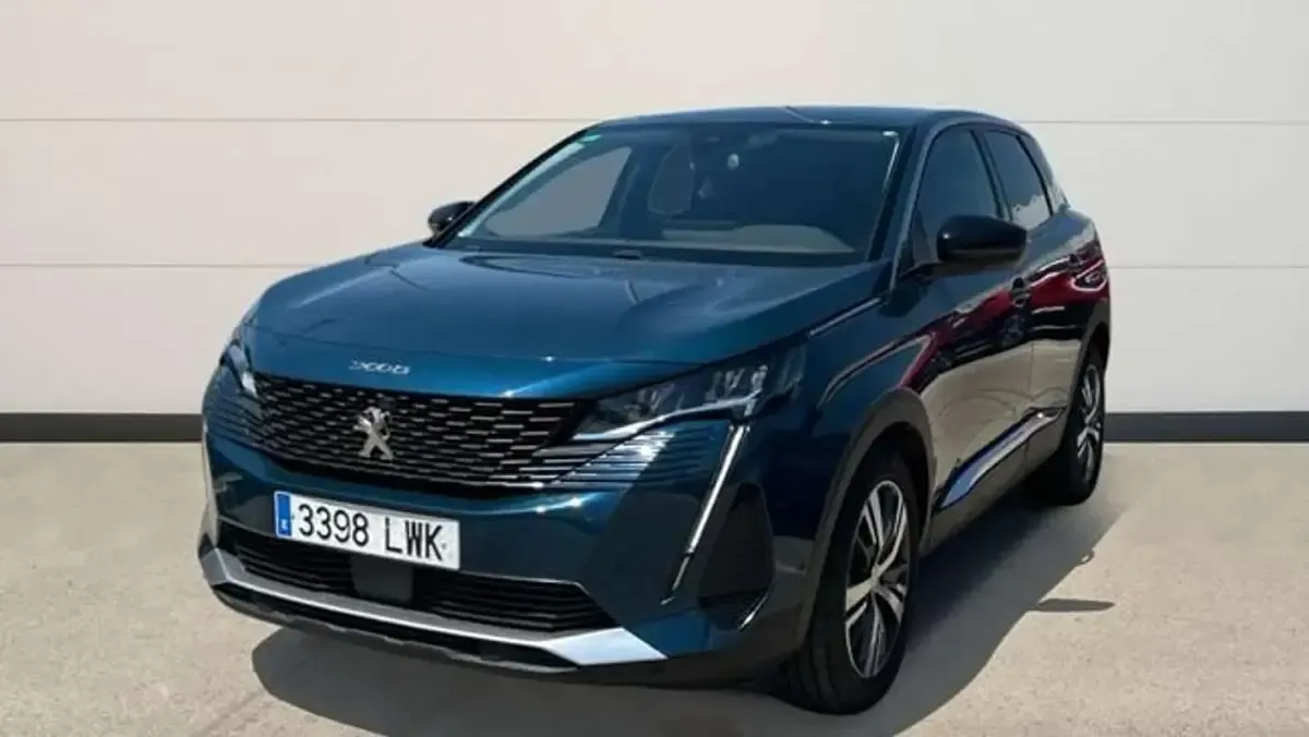 Usado Peugeot 3008 Allure 131 CV (96 kW) 2022 Azul SUV