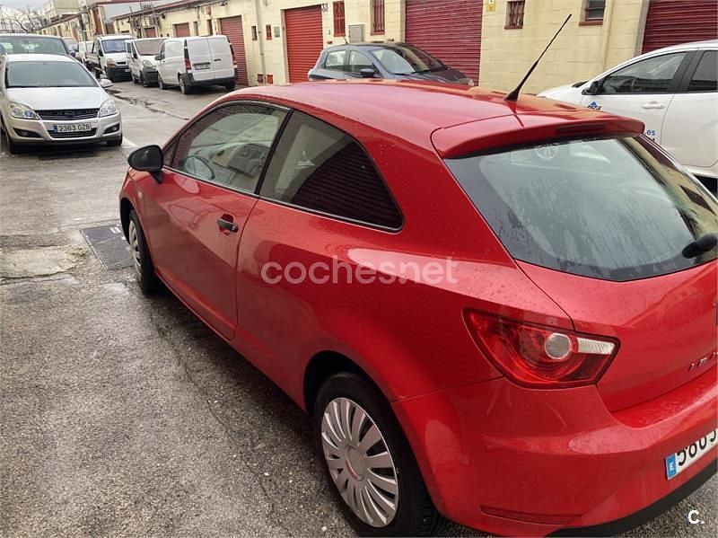 Usado Seat Ibiza SC Copa 85 CV (62 kW) 2012 Rojo Utilitario