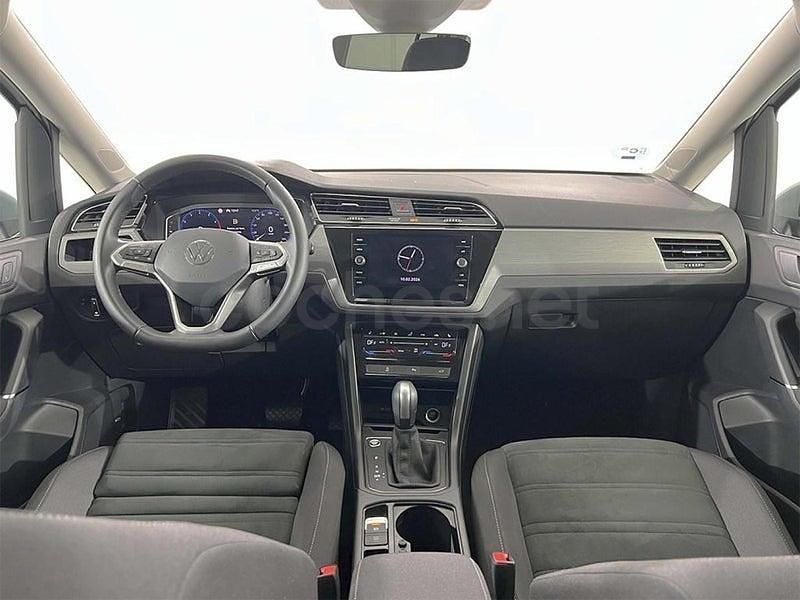 Usado VW Touran 150 CV (110 kW) 2025 Gris / plata Monovolumen