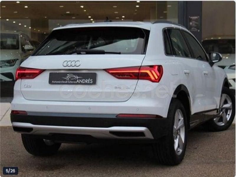 Käytetty Audi Q3 Advanced Plus 150 HP (110 kW) 2023 Valkoinen Katumaasturi