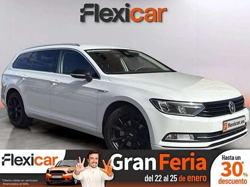 Blanco Usado 2017 VW Passat Advance Berlina | 13.490 € (Super precio) - Imagen 1/4