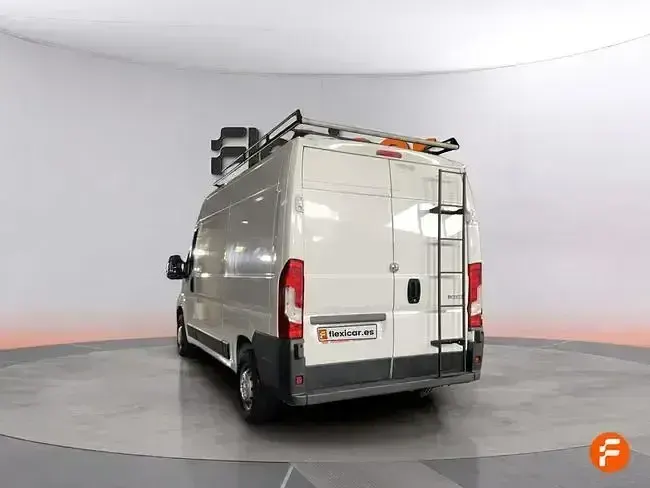 Usado Peugeot Boxer 140 CV (102 kW) 2022 Blanco Van
