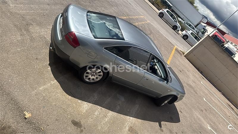 Usado Audi A6 180 CV (132 kW) 2000 Gris / plata Berlina