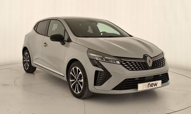 Usado Renault Clio V Techno 100 CV (73 kW) 2025 Gris Berlina