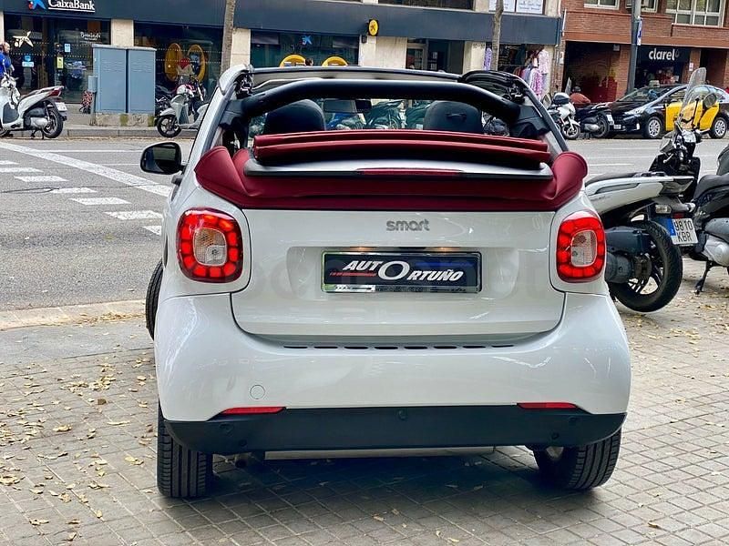 Usado Smart ForTwo Cabrio Passion 71 CV (52 kW) 2016 Blanco Descapotable
