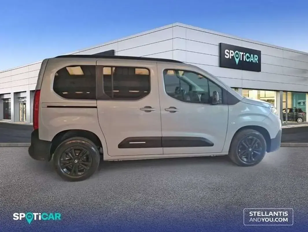 Usado Citroën Berlingo 102 CV (75 kW) 2024 Gris Monovolumen