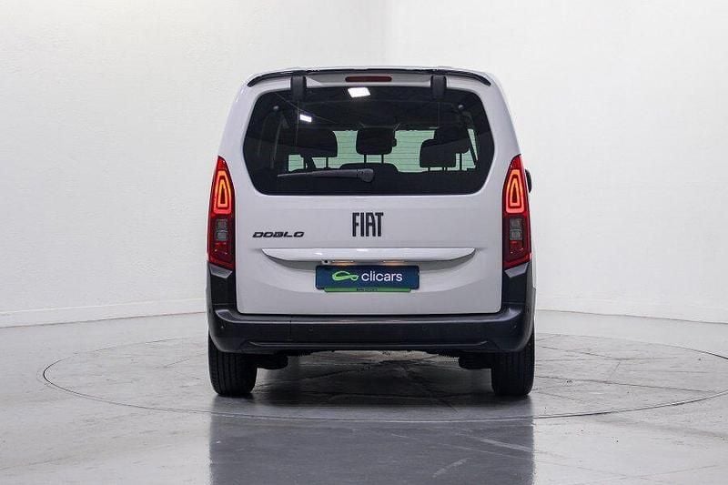 Usado Fiat Doblò 100 CV (73 kW) 2025 Blanco Monovolumen
