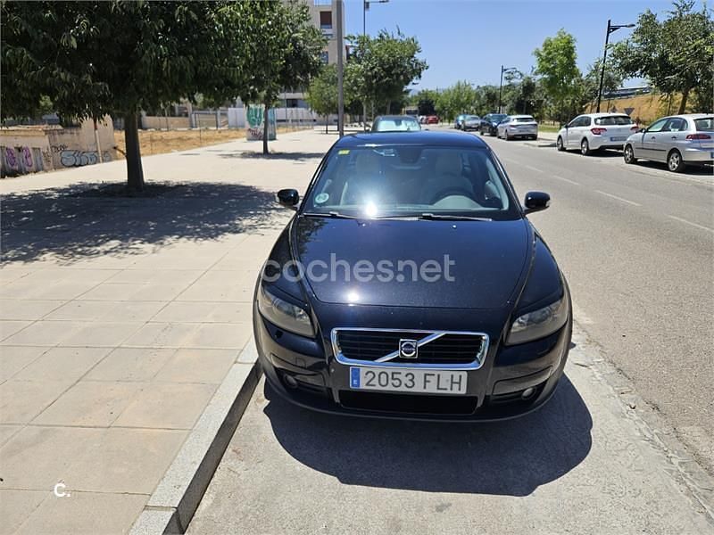 Usado Volvo C30 Kinetic 136 CV (100 kW) 2007 Negro Utilitario