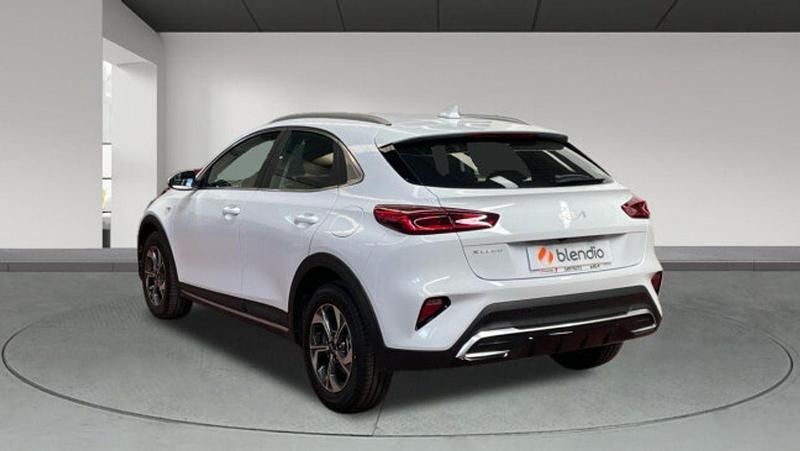 Usado Kia XCeed 100 CV (73 kW) 2025 Blanco SUV