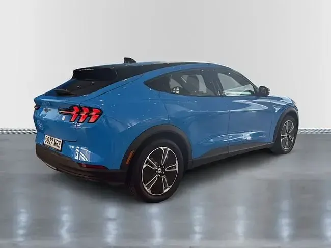 Usado Ford Mustang Mach-E 197 kW (268 CV) 2024 Azul grabber (metalizado) SUV