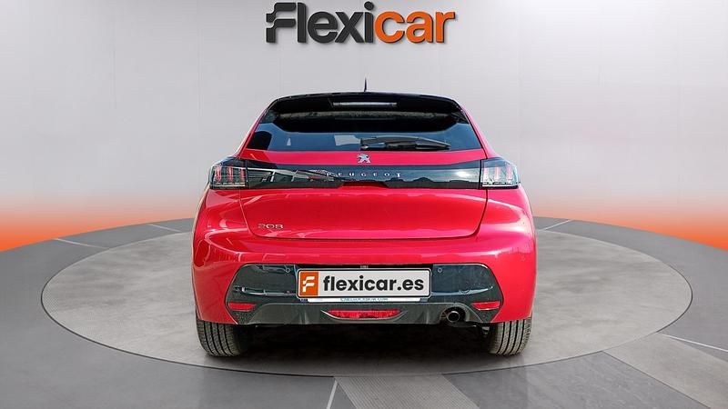 Usado Peugeot 208 Active 102 CV (75 kW) 2022 Rojo Utilitario