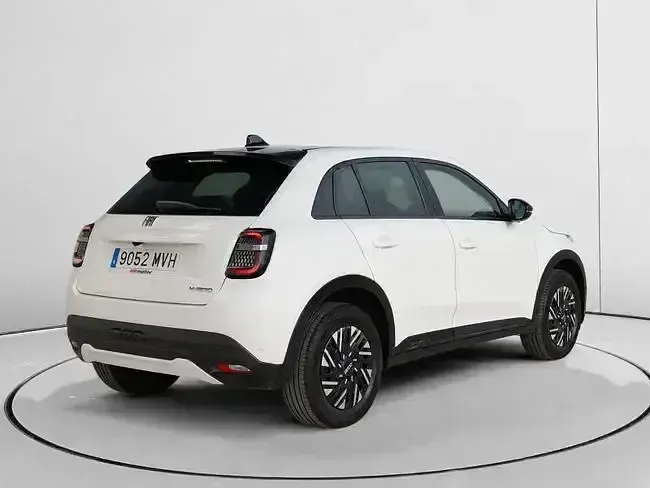 Usado Fiat 600 100 CV (73 kW) 2024 Blanco SUV
