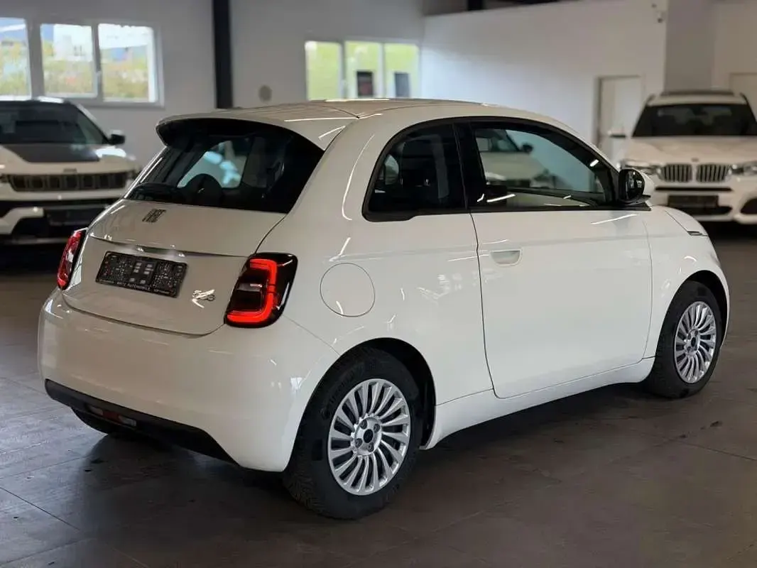 Usado Fiat 500e Icon 86 kW (118 CV) 2022 Blanco Utilitario