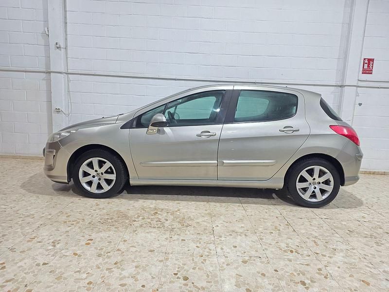 Usado Peugeot 3008 Sport 120 CV (88 kW) 2009 Gris Familiar