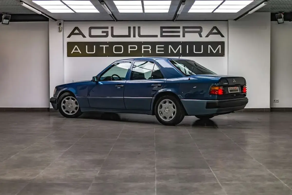 Occasion Mercedes E500 320 PK (235 kW) 1991 Blauw Sedan