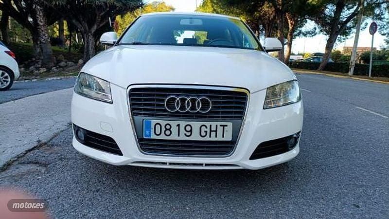 Usado Audi A3 Ambiente 105 CV (77 kW) 2008 Blanco Utilitario