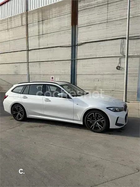 Usado BMW 330 Comfort Edition 245 CV (180 kW) 2025 Blanco Familiar