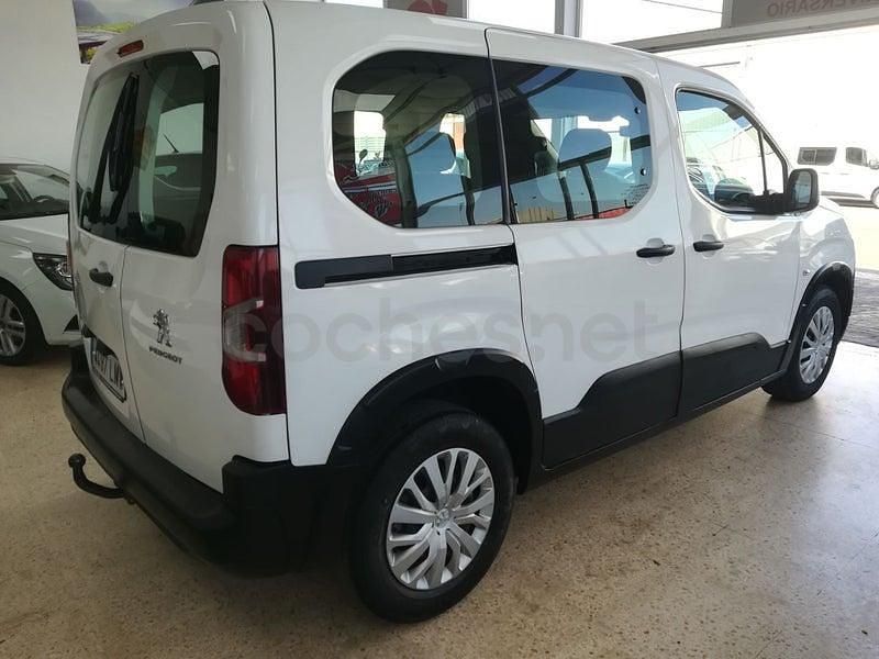 Usado Peugeot Rifter Active 100 CV (73 kW) 2021 Blanco Monovolumen