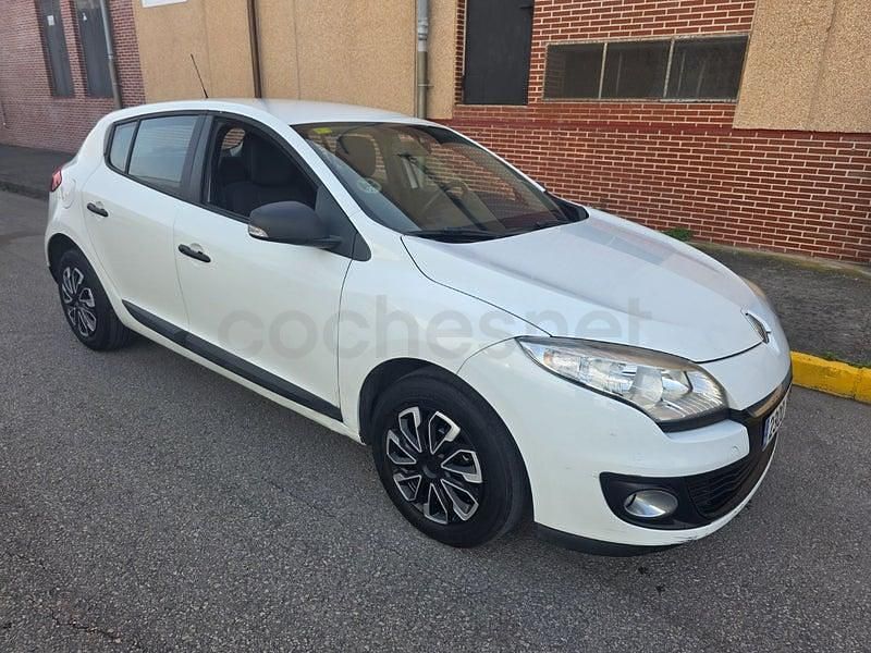 Usado Renault Mégane Expression 90 CV (66 kW) 2013 Blanco Berlina