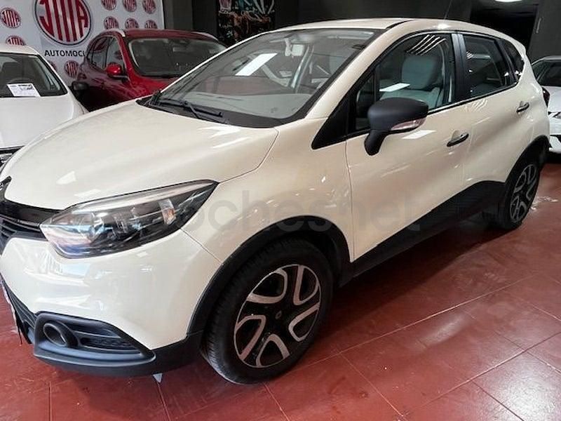 Usado Renault Captur Life 90 CV (66 kW) 2013 Beige SUV