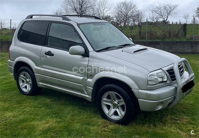 Usado Suzuki Grand Vitara 110 CV (80 kW) 2005 Gris / plata SUV