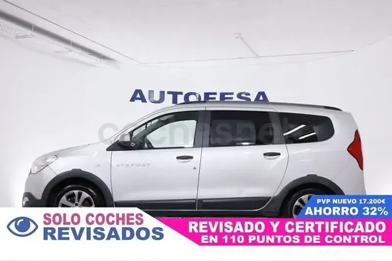 Usado Dacia Lodgy Lauréate 115 CV (84 kW) 2017 Gris / plata Monovolumen