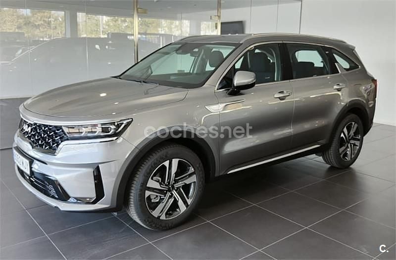 Gris / plata Usado 2023 Kia Sorento Plus SUV | 40.000 € (Buen precio) - Imagen 1/2
