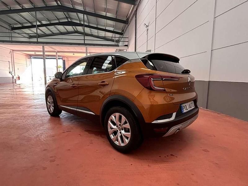 Usado Renault Captur Zen 116 CV (85 kW) 2020 Naranja SUV