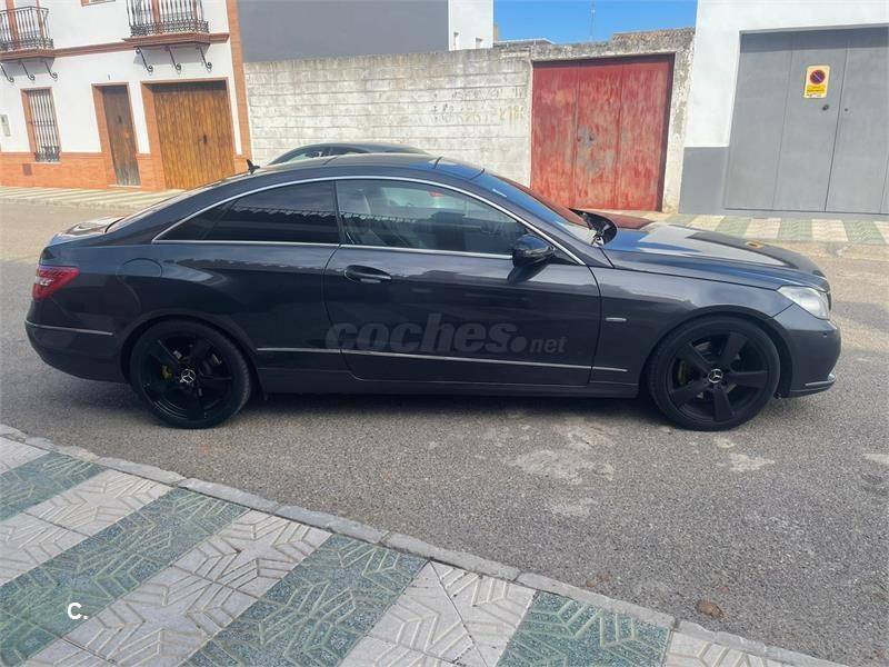 Usado Mercedes E350 Elegance 231 CV (169 kW) 2009 Gris / plata Coupe