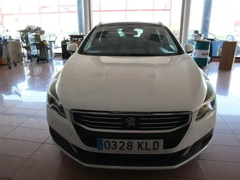 Usado Peugeot 508 SW Allure 120 CV (88 kW) 2018 Blanco Familiar