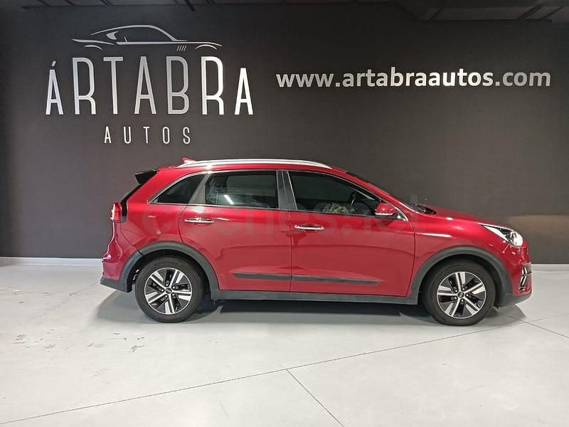 Usado Kia Niro 141 CV (103 kW) 2020 Granate SUV