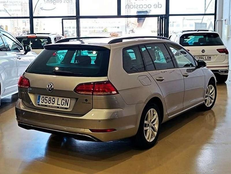 Usado VW Golf VII Advance 150 HP (110 kW) 2020 Prateado Carrinha