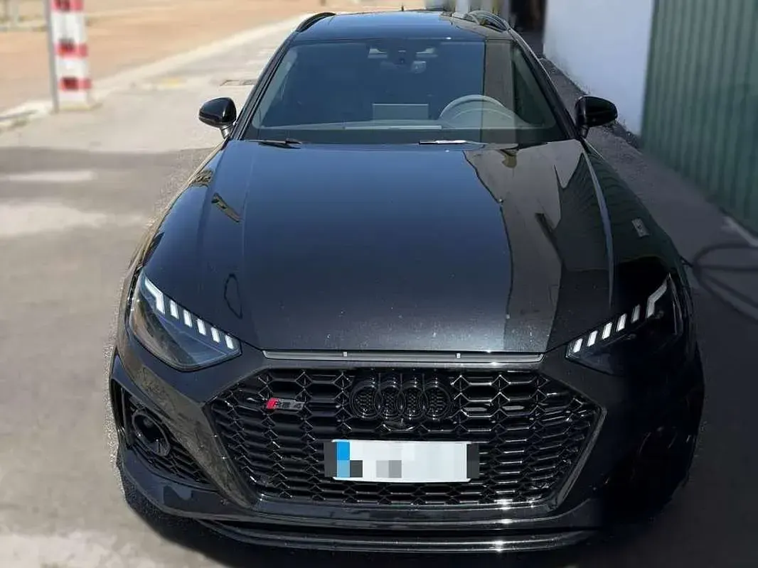 Usado Audi RS4 450 CV (330 kW) 2020 Negro Familiar