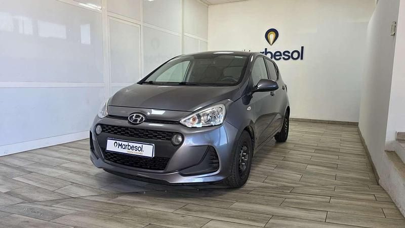Usado Hyundai i10 67 CV (49 kW) 2019 Gris Utilitario