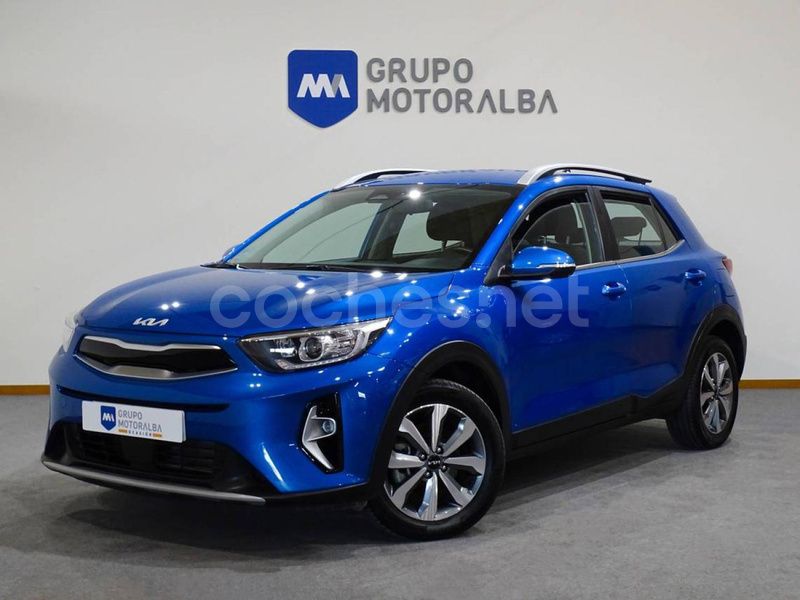 Azul Usado 2023 Kia Stonic SUV | 19.990 € (Caro) - Imagen 1/4