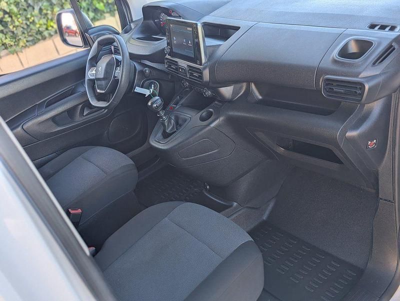 Usado Peugeot Partner Premium 102 CV (75 kW) 2022 Blanco Monovolumen