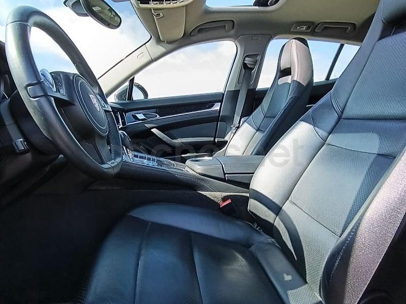 Begagnad Porsche Panamera 299 HK (219 kW) 2011 Svart Halvkombi