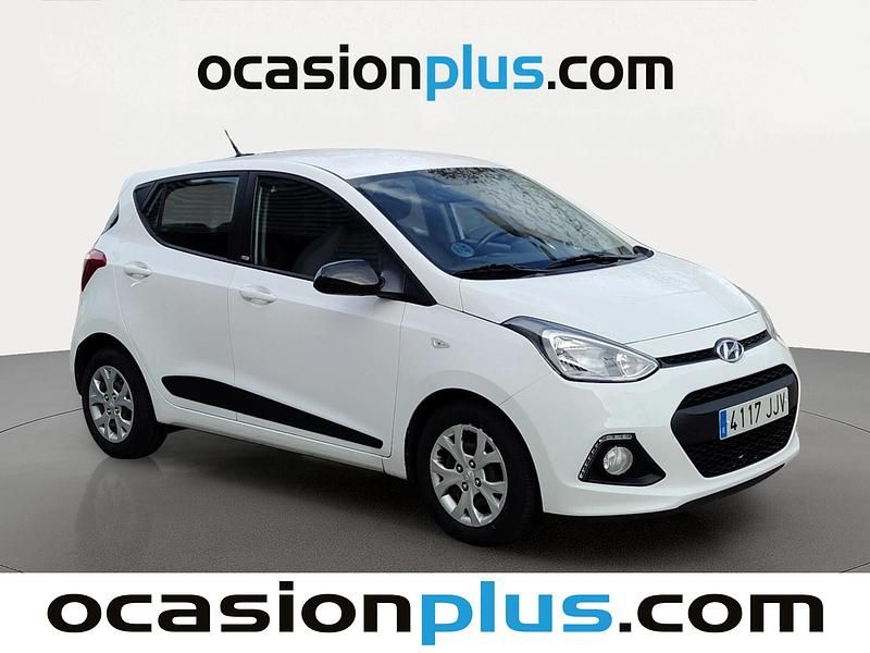 Usado Hyundai i10 Blackline 87 CV (63 kW) 2015 Blanco Utilitario