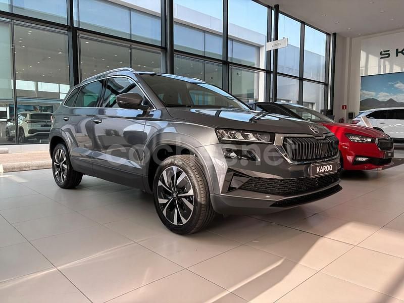 Gris / plata Nuevo 2025 Skoda Karoq SUV | 33.300 € (Precio justo) - Imagen 1/4