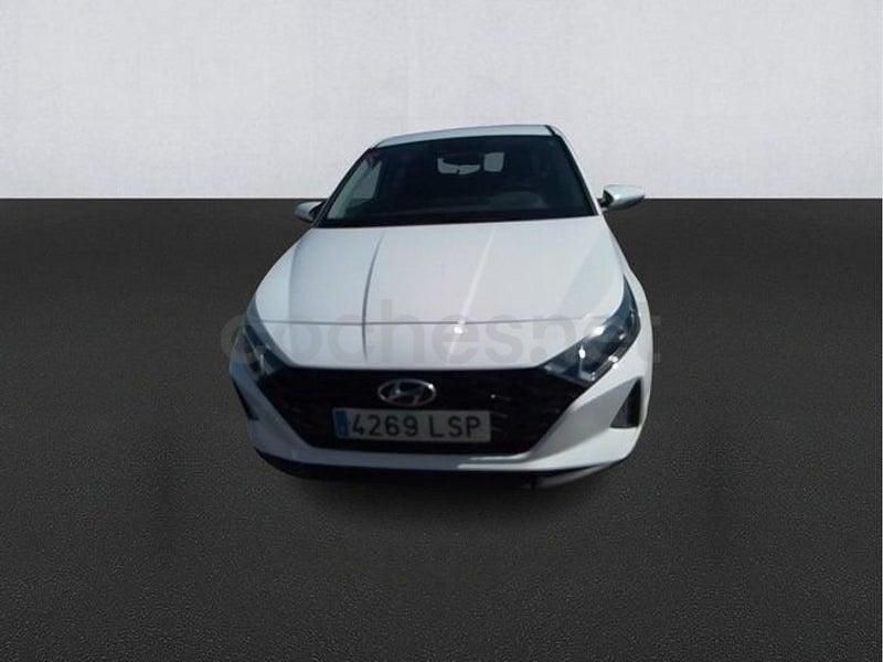 Usado Hyundai i20 100 CV (73 kW) 2021 Blanco Utilitario
