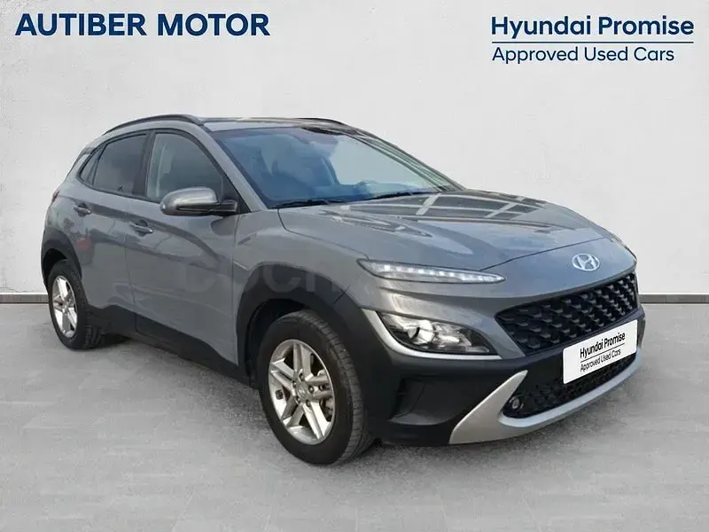Usado Hyundai Kona 120 CV (88 kW) 2021 Gris / plata SUV