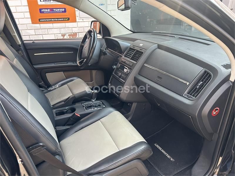 Usado Dodge Journey 140 CV (102 kW) 2008 Negro SUV