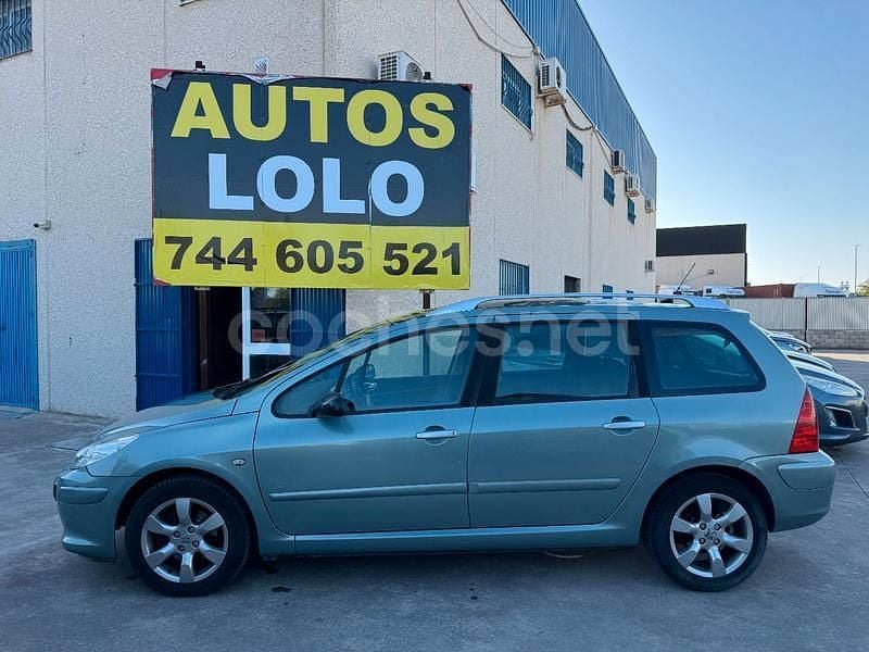 Verde Usado 2006 Peugeot 307 Familiar | 3300 € (Precio justo) - Imagen 1/4