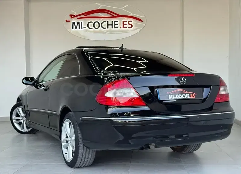 Usado Mercedes CLK220 Elegance 150 CV (110 kW) 2008 Negro Coupe