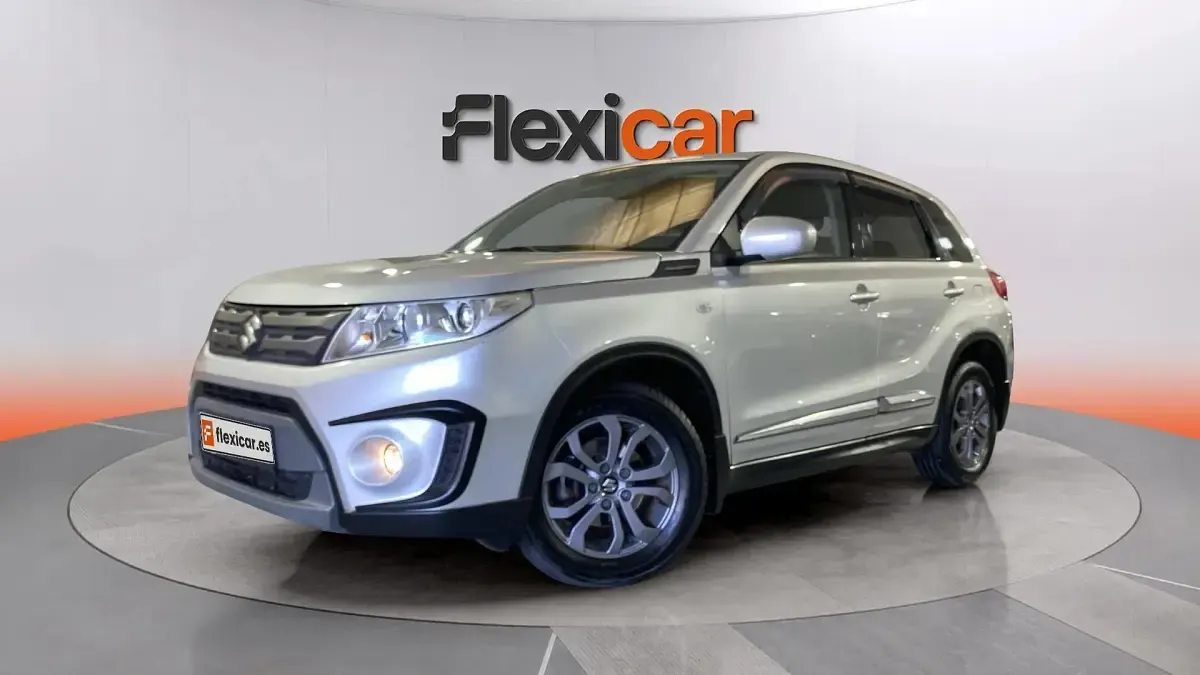 Usado Suzuki Vitara GLX 120 CV (88 kW) 2017 Gris SUV