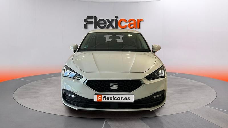 Usado Seat Leon Reference 116 CV (85 kW) 2022 Blanco Utilitario