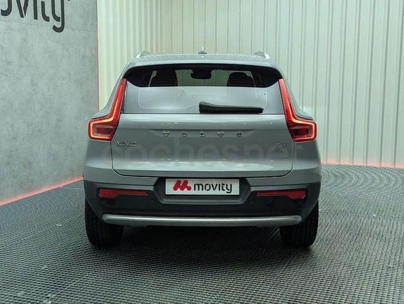 Usado Volvo XC40 Core 163 CV (119 kW) 2023 Gris / plata SUV